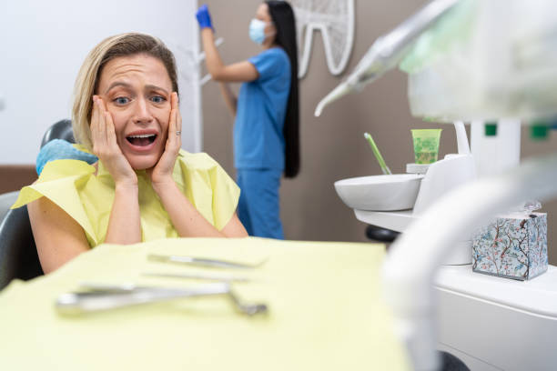 Best Broken or Chipped Tooth Repair in Las Quintas Fronterizas, TX